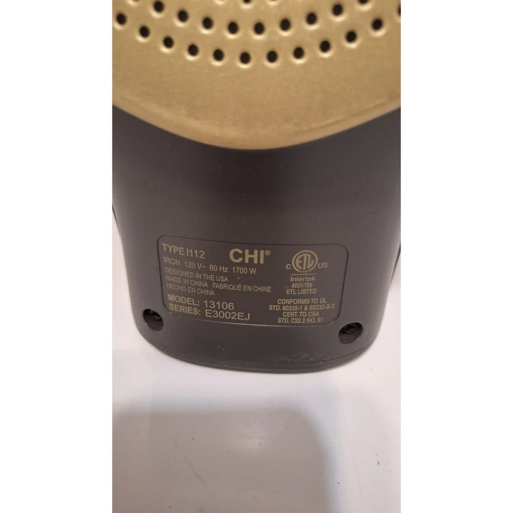CHI ELECTRONIC STEAM IRON RETRACTABLE CORD TITANIUM CERAMIC 1700W